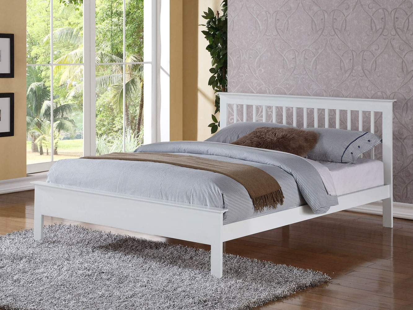 4ft6 Double Flintshire Furniture Pentre Hard Wood Bedstead