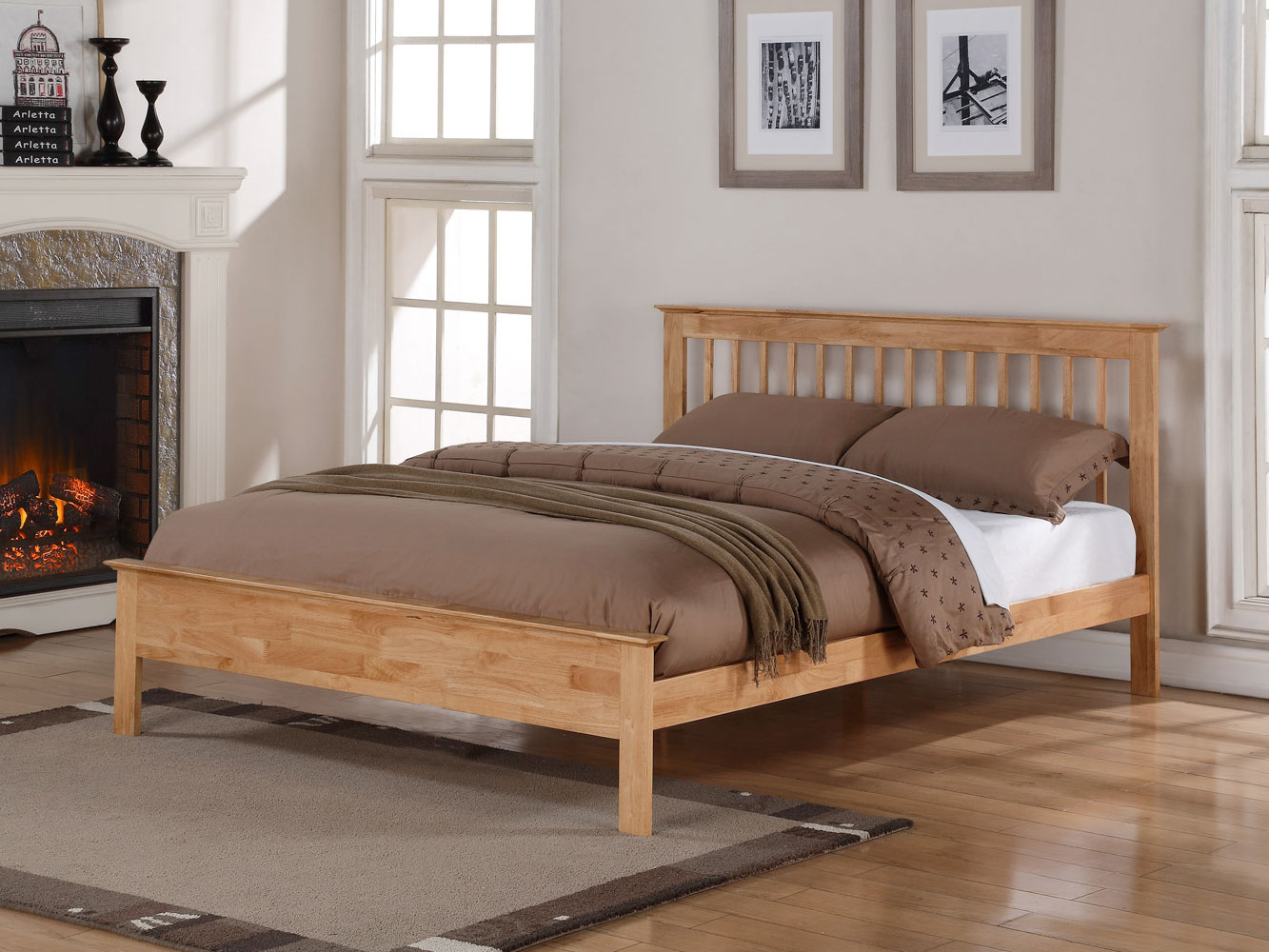 4ft6 Double Flintshire Furniture Pentre Hard Wood Bedstead
